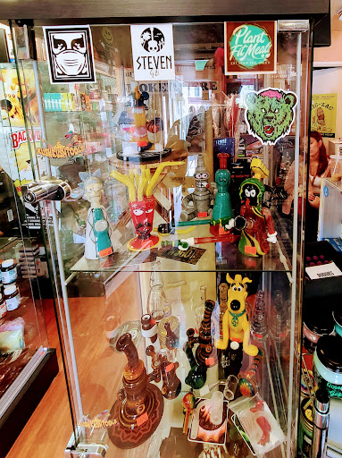 Tobacco Shop «Ace Tobacco Shop», reviews and photos, 2501 Lake Ave, Altadena, CA 91001, USA