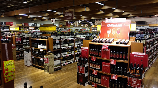 Supermarket «Giant Eagle Supermarket», reviews and photos, 870 N Court St, Medina, OH 44256, USA