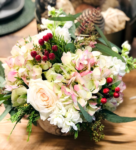 Home Goods Store «Rusted Window», reviews and photos, 99 E Carmel Dr Suite 140, Carmel, IN 46032, USA