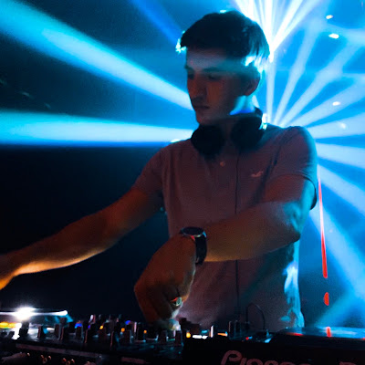 Awesome Party - DJs et Evénementiel à Versailles