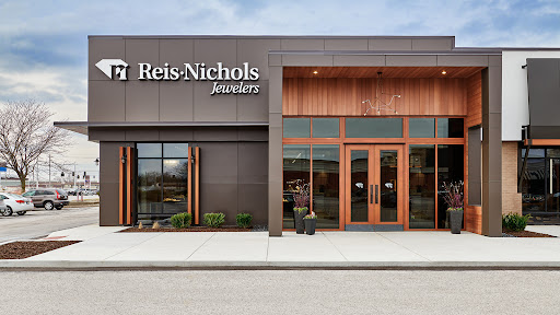 Jewelry Store «Reis-Nichols Jewelers Greenwood», reviews and photos, 789 US-31, Greenwood, IN 46142, USA