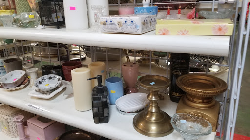 Thrift Store «Angel View Resale Store - Palm Desert», reviews and photos