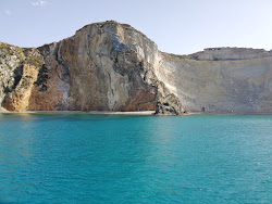 Photo de Spiaggia di Chiaia di Luna zone sauvage