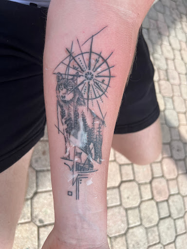 Tattoo Shop «Scratch The Surface Tattoo», reviews and photos, 6550 International Dr #111, Orlando, FL 32819, USA