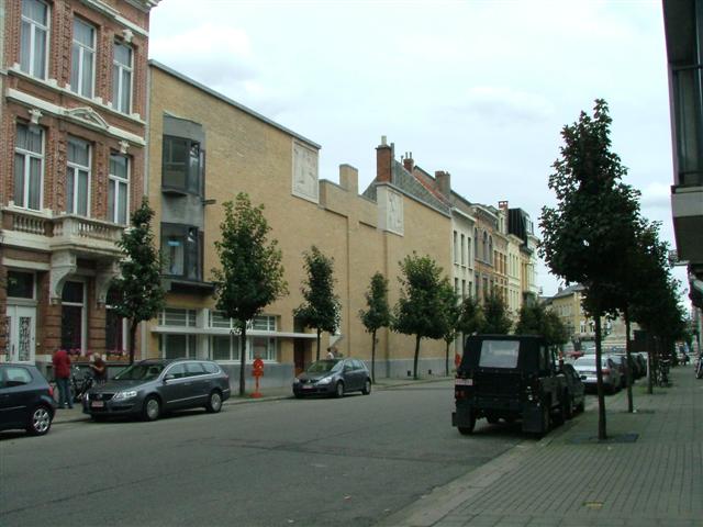 Sint-Walburgiskerk - Kerk