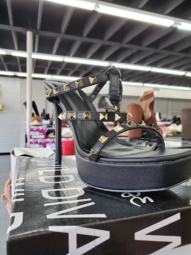 Shoe Store «SHOE! TIME 87», reviews and photos, 8533 S Cottage Grove Ave, Chicago, IL 60619, USA