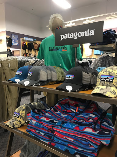 Sportswear Store «Sun & Ski», reviews and photos, 1100 W Arbrook Blvd A, Arlington, TX 76015, USA