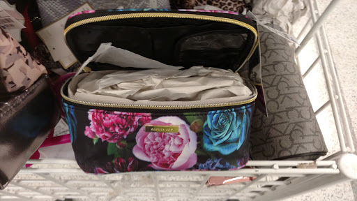 Shopping Mall «Cypress Plaza Shopping Center», reviews and photos, 6824 Katella Ave, Cypress, CA 90630, USA