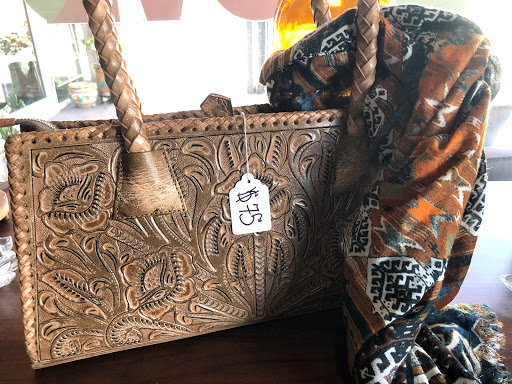 Thrift Store «Lotus House Thrift Chic Boutique», reviews and photos, 2040 NW 7th Ave, Miami, FL 33127, USA