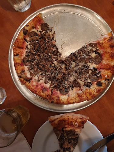 #9 best pizza place in Oakland - Lo Coco's