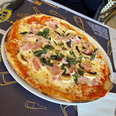 Pizza de la frontière à Menton