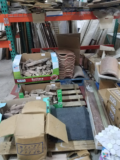 Thrift Store «40th St & Thunderbird Goodwill Retail Store & Donation Center», reviews and photos