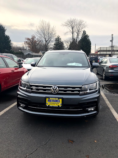 Volkswagen Dealer «Reydel Volkswagen, Sales & Service Center, Edison New Jersey VW Dealer», reviews and photos, 2034 NJ-27, Edison, NJ 08817, USA