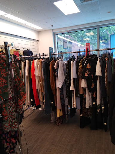 Department Store «Nordstrom Rack Downtown DC», reviews and photos, 1800 L St NW, Washington, DC 20036, USA