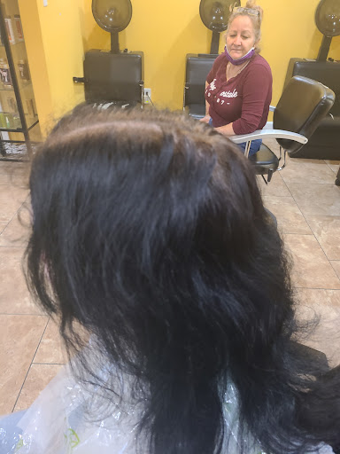Beauty Salon «Eliza Dominican Beauty Salon», reviews and photos, 1341 Chester Pike, Sharon Hill, PA 19079, USA