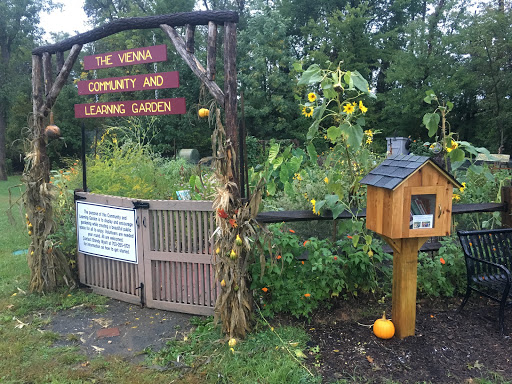 Roofing Contractor «Commonwealth Roofing & Siding», reviews and photos, 14004 Willard Rd k, Chantilly, VA 20151, USA