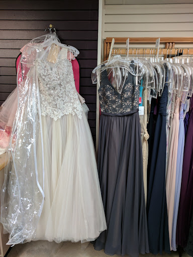 Bridal Shop «J & B Bridals & Formals», reviews and photos, 136 S Main St, Chambersburg, PA 17201, USA