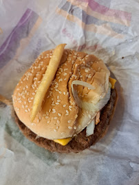 Cheeseburger du Restauration rapide McDonald's à Annecy - n°8
