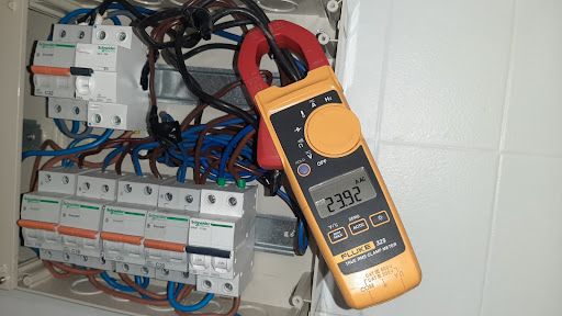 Instalaciones Eléctricas Hermanos Pons y López en Paterna, Valencia