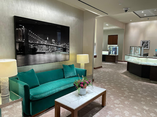 Jewelry Store «Tiffany & Co.», reviews and photos, 1151 Galleria Blvd, Roseville, CA 95678, USA