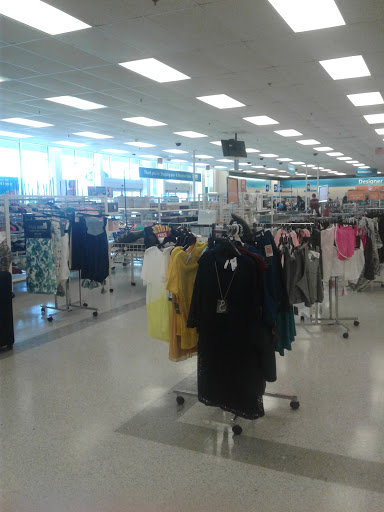 Clothing Store «Ross Dress for Less», reviews and photos, 1416 Towne Square Blvd NW, Roanoke, VA 24012, USA