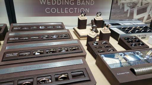 Jewelry Store «Robbins Brothers», reviews and photos, 3820 S Bristol St, Santa Ana, CA 92704, USA