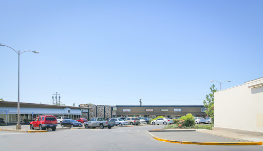 Grocery Store «Raj Grocery Store», reviews and photos, 1034 W Yosemite Ave, Manteca, CA 95337, USA