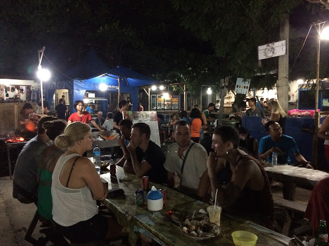 Restoran Seafood di Kabupaten Lombok Utara: Nikmati Kuliner Ikan Segar di Pasar Malam Gili Trawangan dan jumlah tempat lainnya