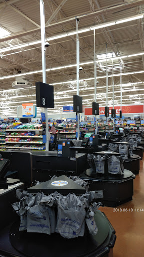 Department Store «Walmart Supercenter», reviews and photos, 109 22nd St, Hondo, TX 78861, USA