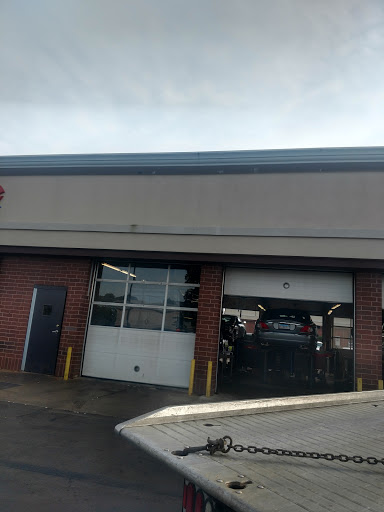 Auto Repair Shop «Quiroz Auto Repair», reviews and photos, 485 N Bolingbrook Dr, Bolingbrook, IL 60440, USA