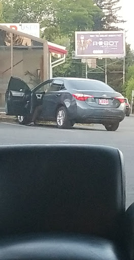 Used Car Dealer «Carr Used Cars», reviews and photos, 10075 SW Canyon Rd, Beaverton, OR 97005, USA