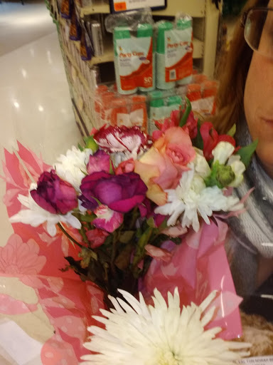 Grocery Store «Giant Food Stores», reviews and photos, 202 Chestnut St, Coplay, PA 18037, USA