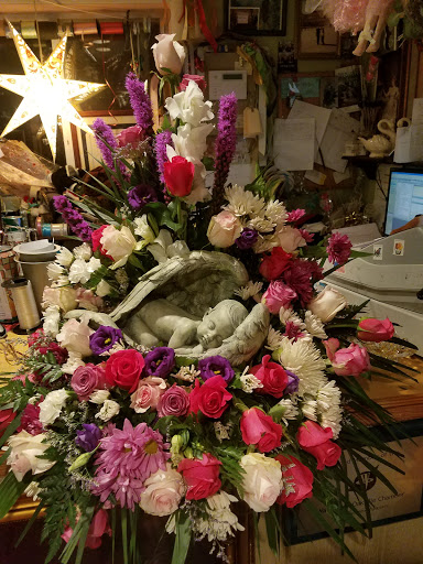 Florist «Roma Florist. free deliver purchase online. Www.romaflorist.com», reviews and photos, 11 Davis St, Oakville, CT 06779, USA