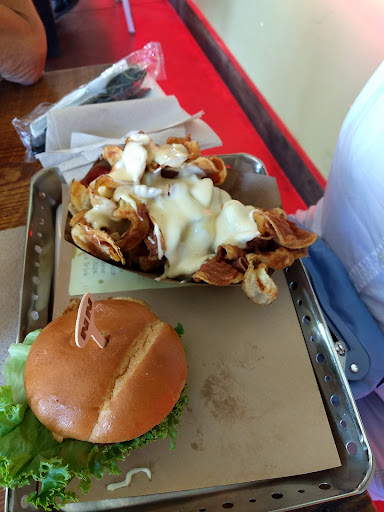 Hamburger Restaurant «NN BURGER - Tappahannock», reviews and photos, 303 Queen St #911, Tappahannock, VA 22560, USA