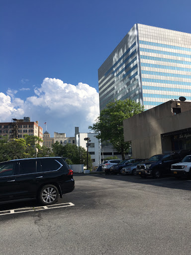 Shopping Mall «White Plains Mall», reviews and photos, 200 Hamilton Ave, White Plains, NY 10601, USA