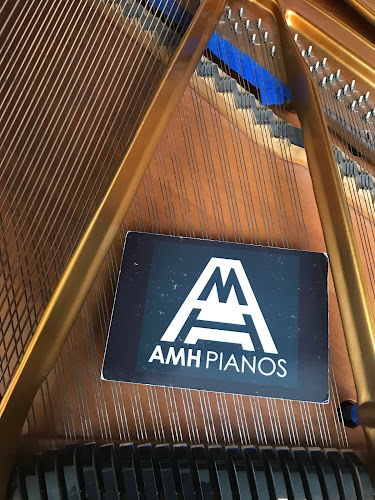Comments and reviews of AMH Pianos Services London
