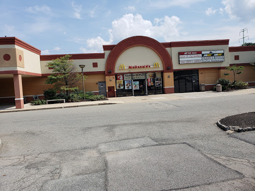 Shopping Mall «Cedar Knolls Plaza», reviews and photos, 235 Ridgedale Ave Ste 9, Cedar Knolls, NJ 07927, USA