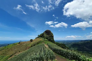 El Peñón de Comasagua image