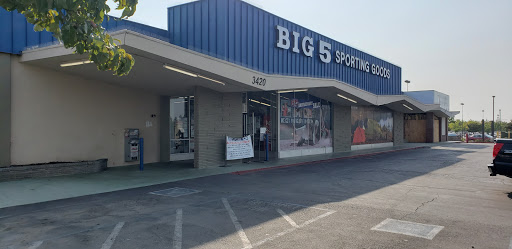 Sporting Goods Store «Big 5 Sporting Goods», reviews and photos, 3420 Arden Way, Sacramento, CA 95825, USA