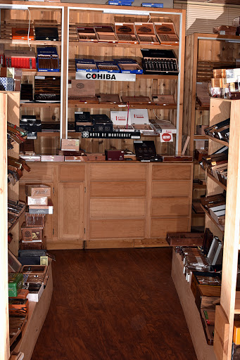 Cigar Shop «Osi Tobacco», reviews and photos, 4836 Hills and Dales Rd NW, Canton, OH 44708, USA