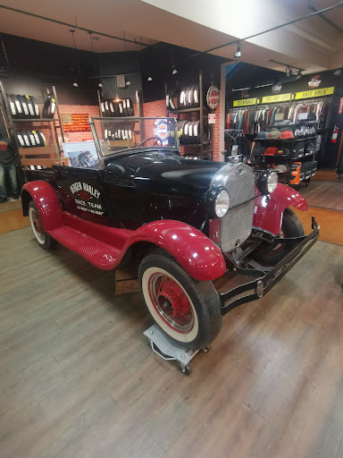 Harley-Davidson Dealer «Bergen County Harley-Davidson (Service Opens 9am)», reviews and photos, 124 Essex St, Rochelle Park, NJ 07662, USA