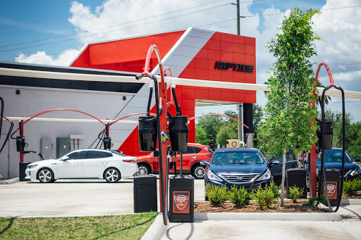 Riptide Car Wash en Tampa