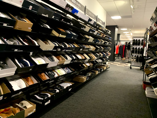 Shopping Mall «The Shops at Liberty Place», reviews and photos, 1625 Chestnut St, Philadelphia, PA 19103, USA