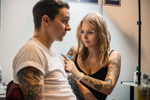 Studio tatuażu Azazel Praga tatuaże realistyczne usuwanie tatuażu Warszawa