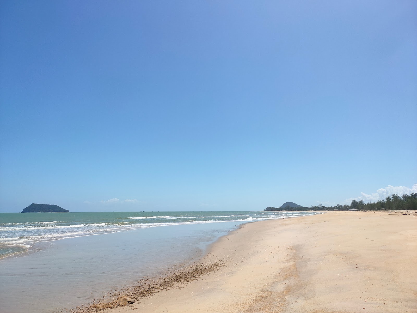 Photo de Air Tawar Beach avec un niveau de propreté de très propre