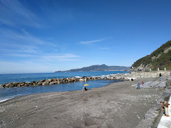 Photo de Spiaggia di Preli a Chiavari avec un rivage spacieux