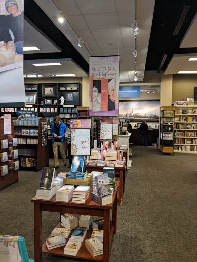 Religious Goods Store «Deseret Book», reviews and photos, 1076 S 750 E, Orem, UT 84097, USA