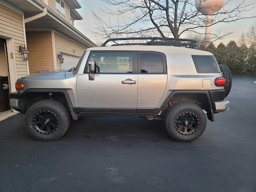 Auto Repair Shop «Top Notch Auto & More», reviews and photos, 930 Pyott Rd #105, Crystal Lake, IL 60014, USA