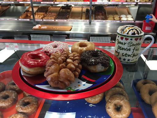 Donut Shop «Shipley Do-Nuts», reviews and photos, 1500 W Hebron Pkwy #100, Carrollton, TX 75010, USA