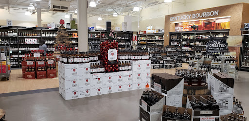 Liquor Store «Liquor Barn», reviews and photos, 2625 Scottsville Rd, Bowling Green, KY 42104, USA